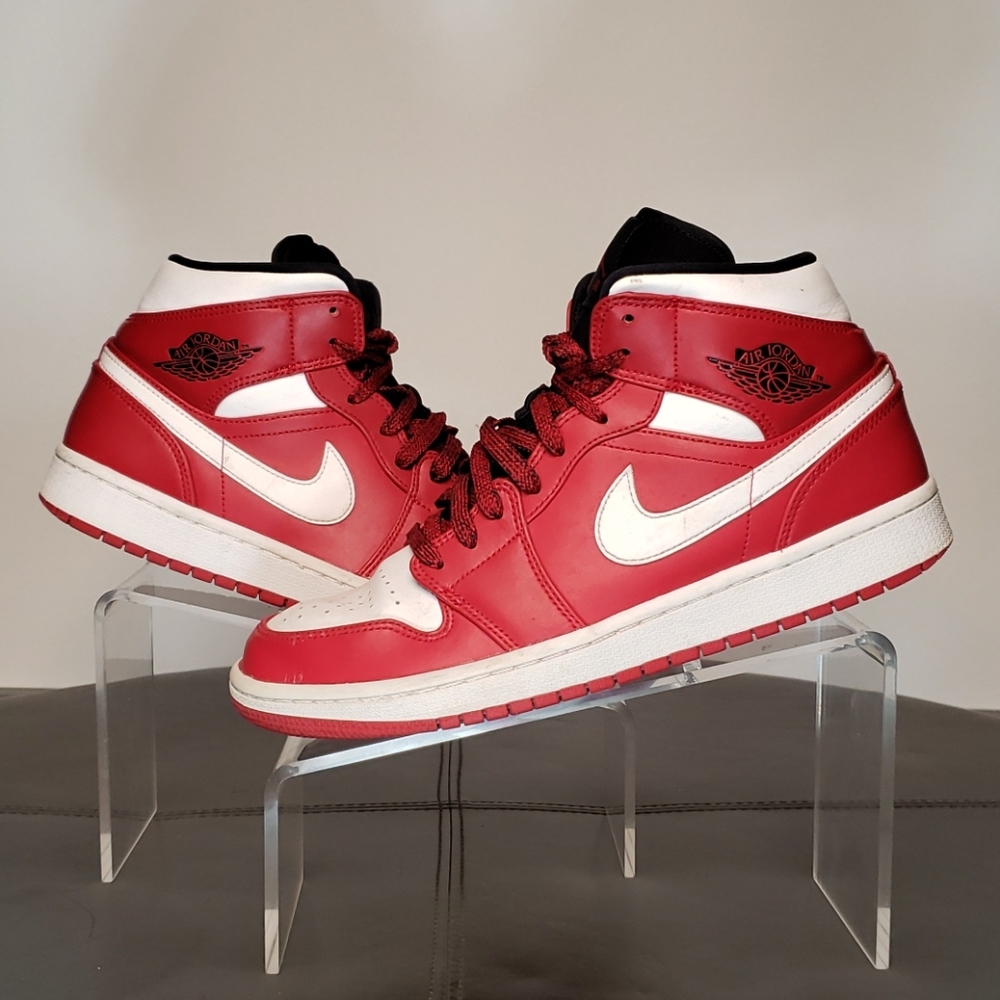 Jordan 1 Mid Chicago